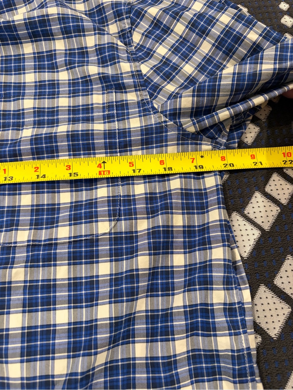 Vineyard Vines OTG brrr Plaid On-The-Go Performance Button Shirt M Plaid - Picture 5 of 6